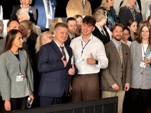 Финалисты приступили к комплексной письменной работе